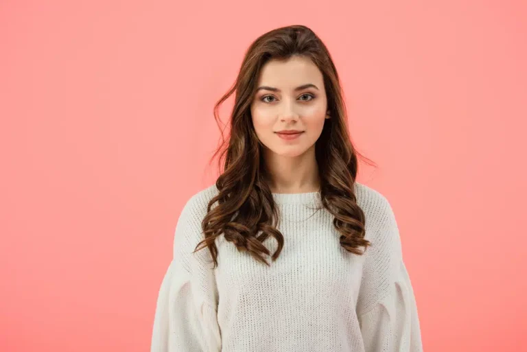 a photo of a pretty brunette woman